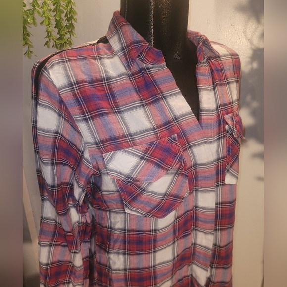 Sam Edelman Red and White Plaid Button Up Shirt S - Picture 3 of 8